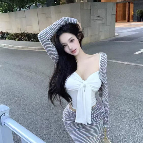 纯欲性感吊带开衫条纹包臀三件套