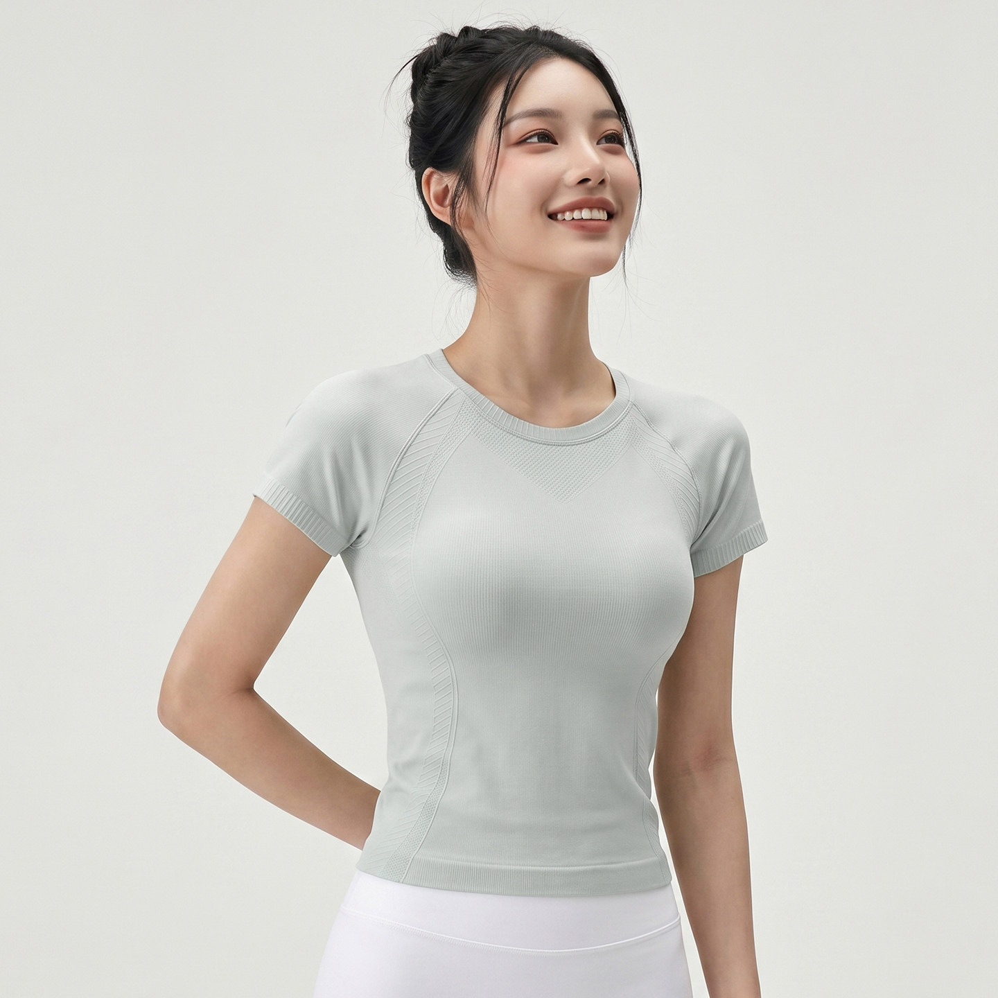 女圆领修身显瘦运动短袖T恤图片