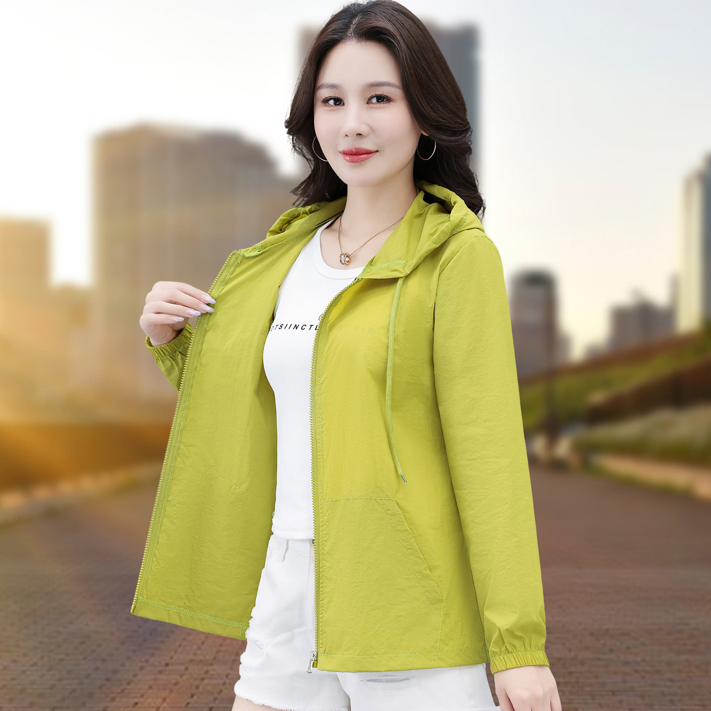 冰丝防晒衣女款2026新款夏季薄款防晒服中年妈妈防紫外线大码外套