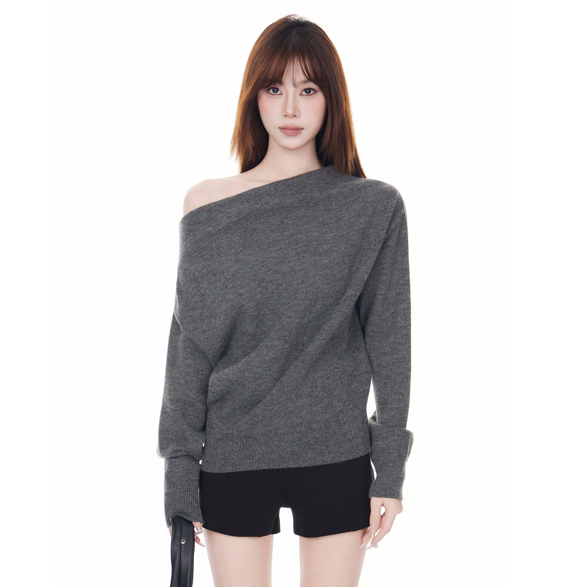 灰色一字领露肩毛衣女2025秋冬季宽松百搭气质套头斜肩针织衫上衣