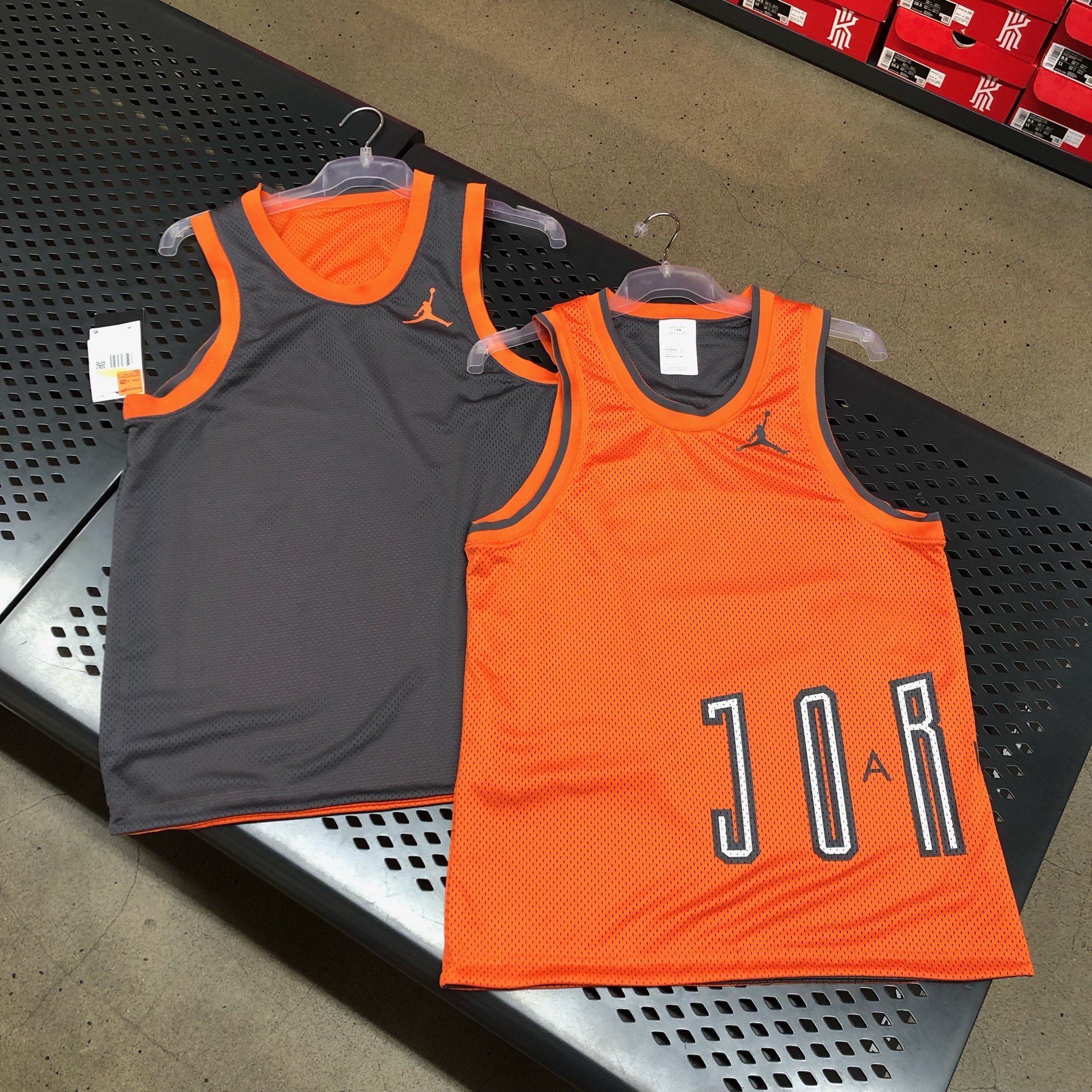 耐克Nike JORDAN男子 双面穿透气速干篮球无袖背心坎肩DX6600-869,运动服/休闲服装,运动T恤,淘宝优惠券,粉丝福利购,淘宝优惠卷