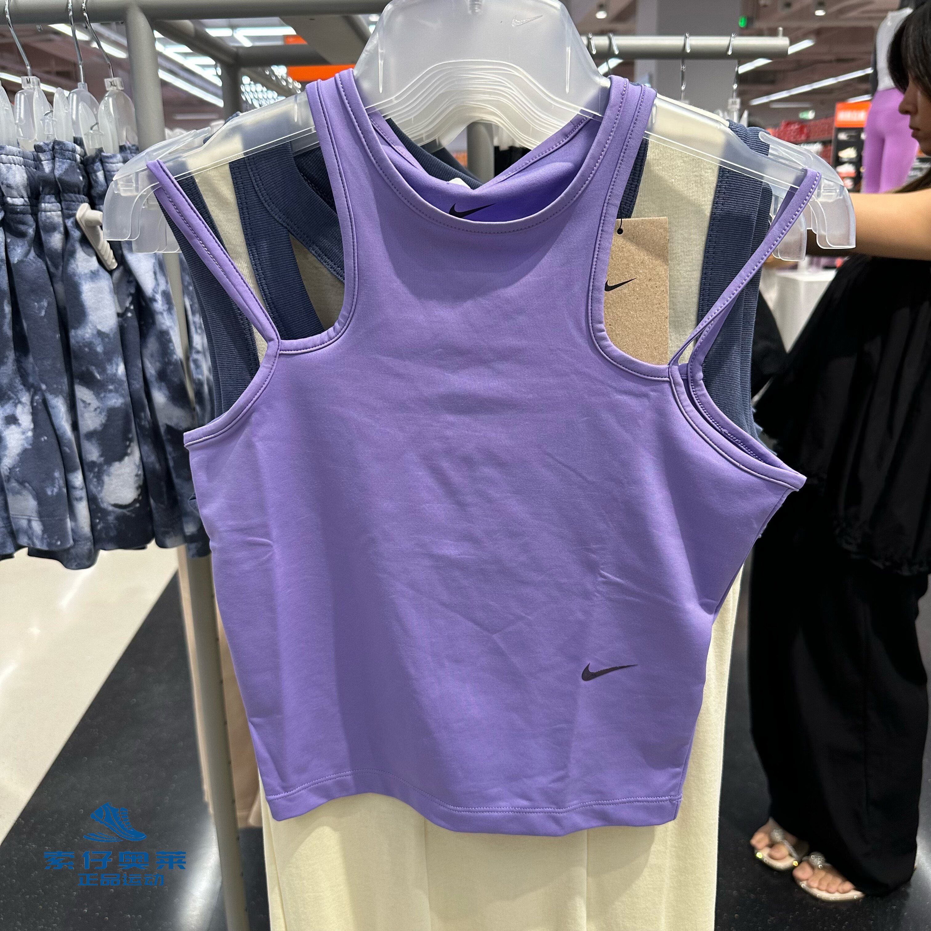 Nike耐克女子修身背心外穿夏新款速干透气运动训练舒适上衣DX6488