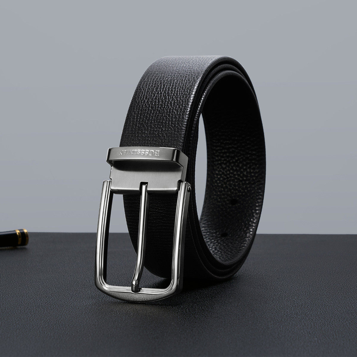 BOSSSUNWEN不锈钢针扣低调轻奢头层牛皮男士皮带商务休闲真皮腰带