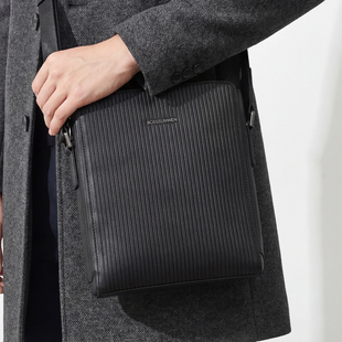 BOSSSUNWEN头层牛皮男士单肩包真皮男包大容量商务休闲斜挎包背包