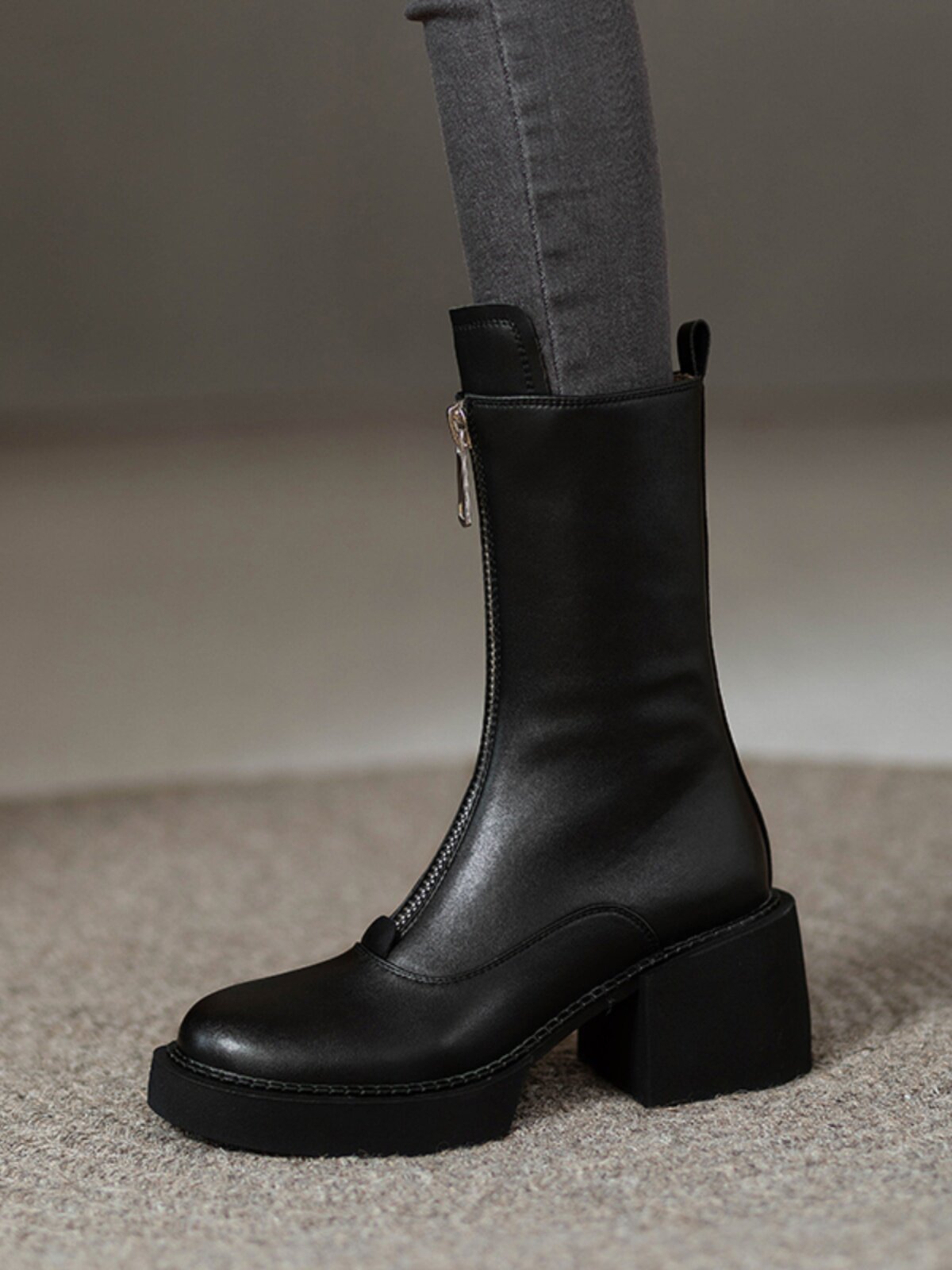 2024 가을 겨울 싱글 부츠  가죽 작은 앞 지퍼 중반 송아지 마틴 부츠 여성용 두꺼운 밑창 부츠 얇은 하이힐 짧은 부츠