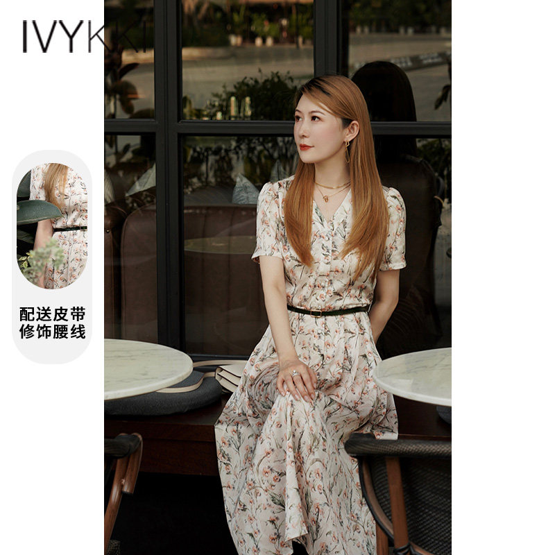 IVYKKI艾维奥莱2024夏季新款女修身短袖V领泡泡袖高腰系带连衣裙