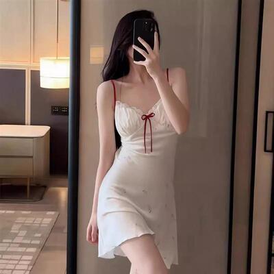 2025年新款性感睡衣女士带胸垫夏季吊带睡裙纯欲蕾丝战袍约会裙子