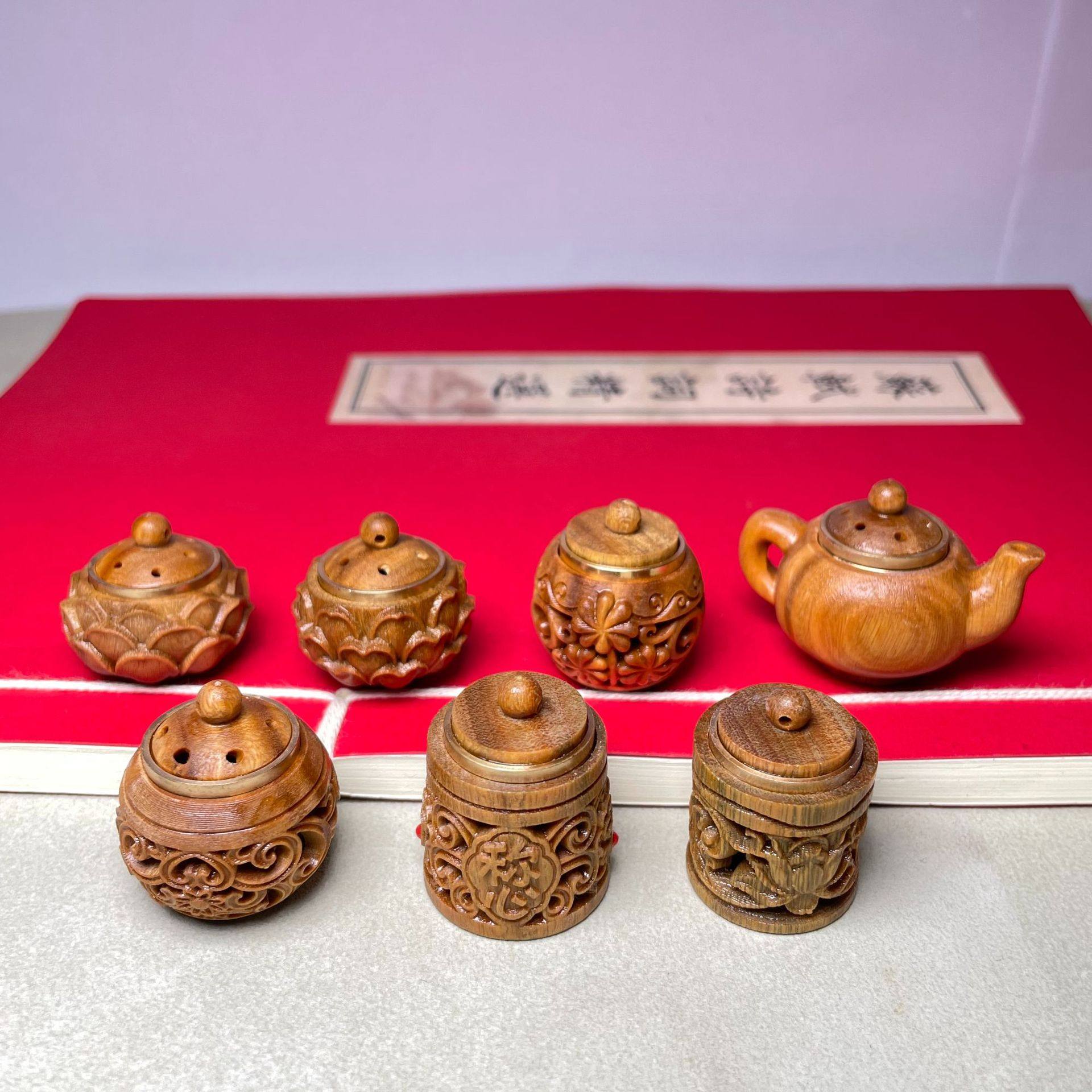 绿檀木镂空雕刻香囊DIY配饰新中式扩香器吊坠挂件配饰随身礼品,居家日用,香包/香囊,淘宝优惠券,粉丝福利购,淘宝优惠卷