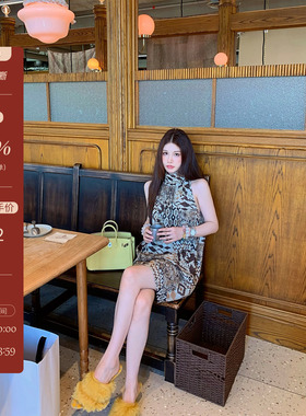 IUIU阿晶家 「chill也时髦」精致女人连衣裙挂脖百搭无袖连身短裙