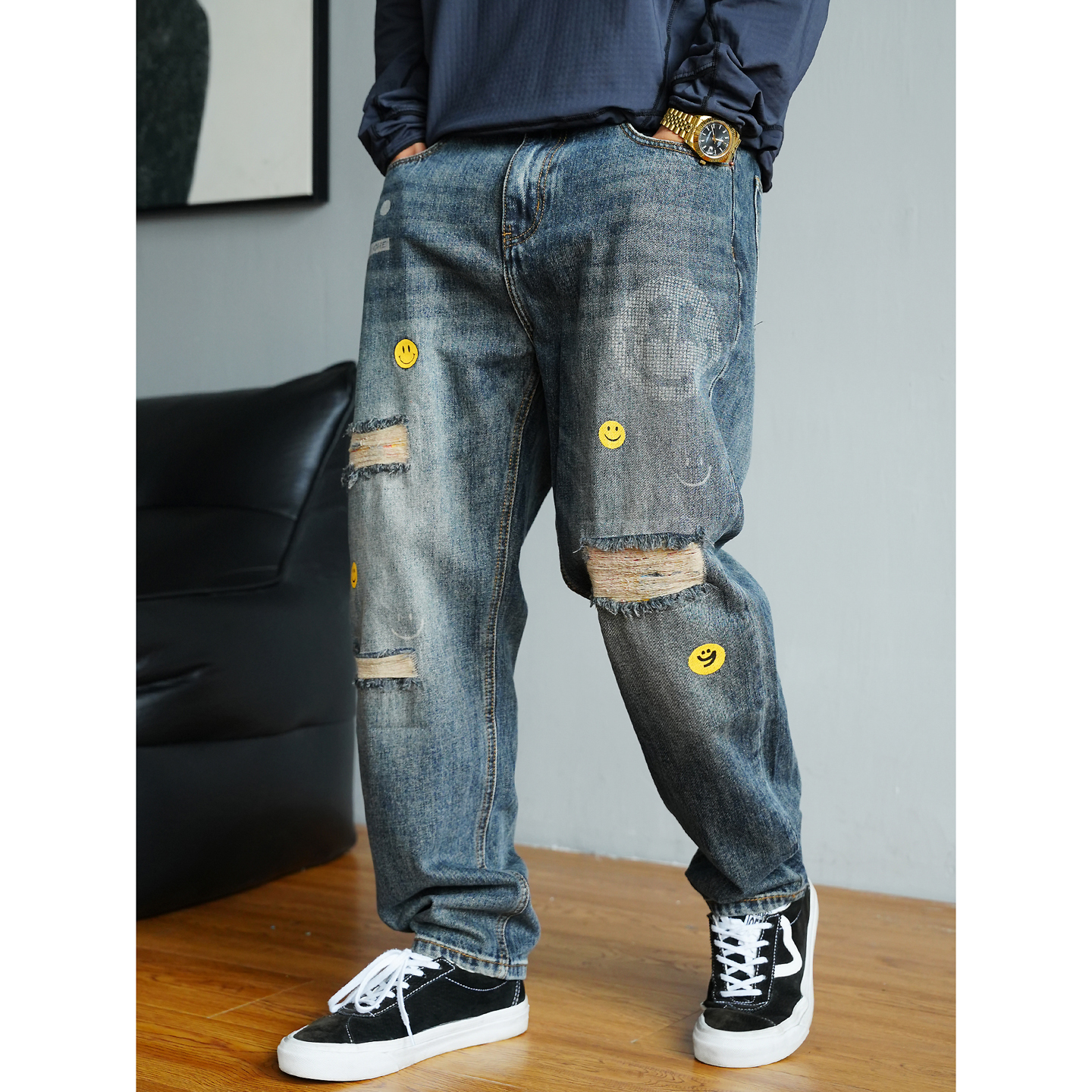 刺绣破洞补丁牛仔裤男直筒宽松