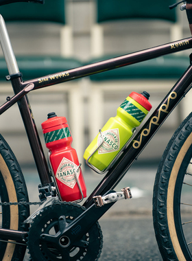 CIRCLES日本 酸辣的TANASCO水瓶 挤压水杯 户外运动骑行运动水壶