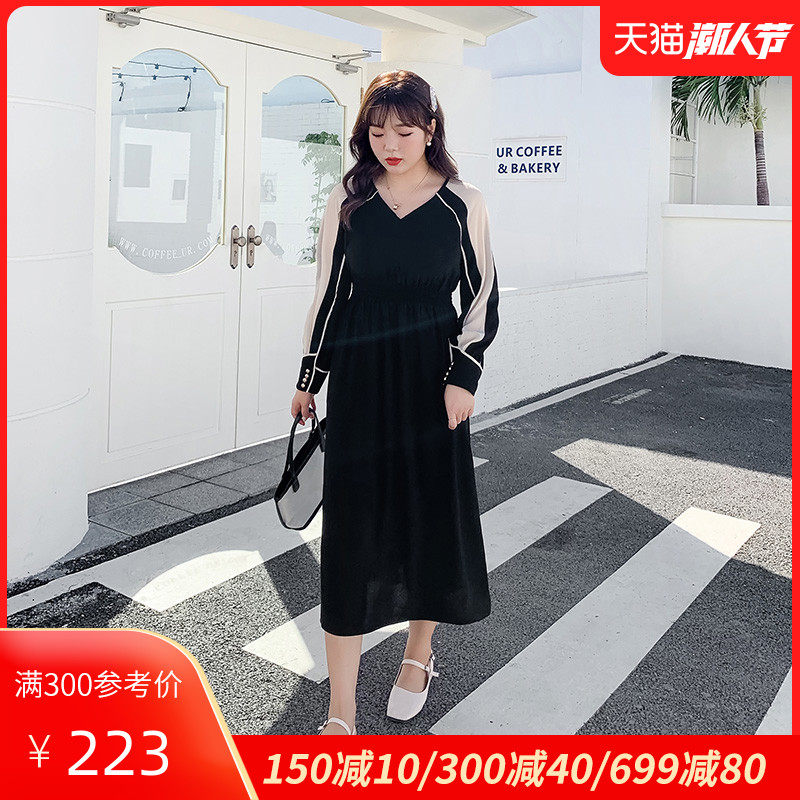 2020秋装新款遮肚显瘦V领长袖气质设计感大码胖妹妹连衣裙长款