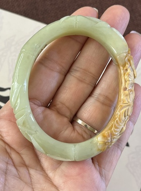 岫岩玉手镯黄白河磨玉手镯子雕刻竹子玉镯透闪石55mm内径贵妃手镯