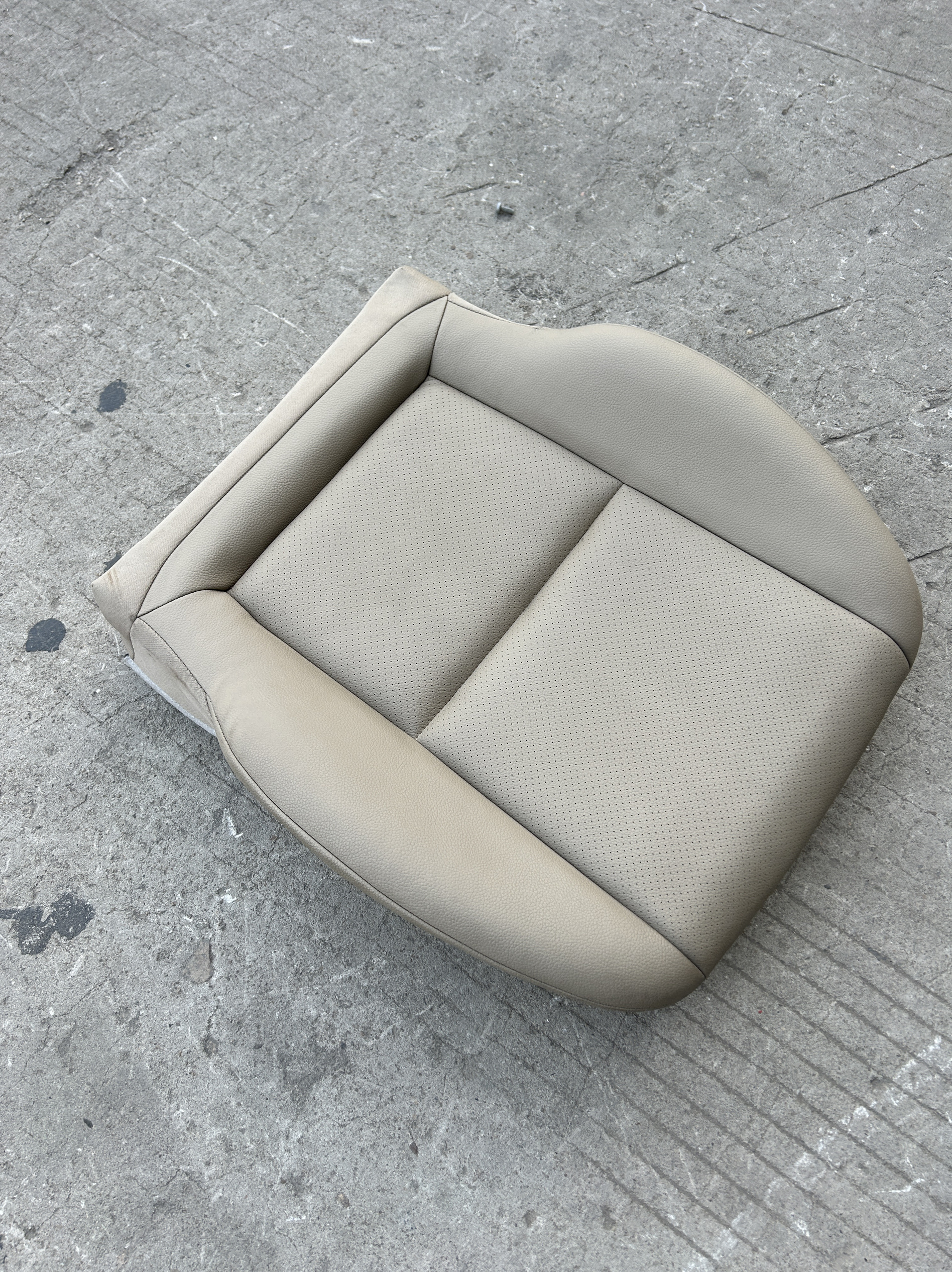 适用奔驰C180 C200 C260 GLK300座椅皮套 坐垫皮 座位垫原车配件