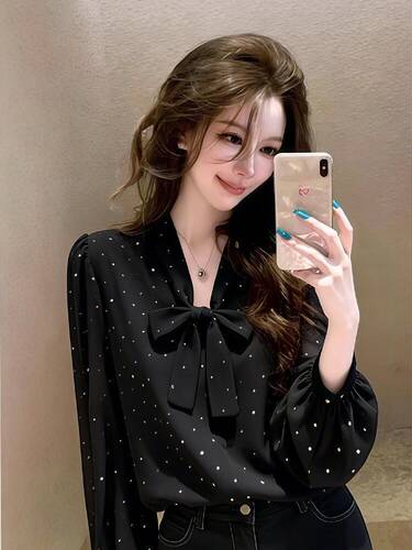 飘带蝴蝶结长袖衬衫女大码春季新款设计感小众百搭宽松显瘦上衣潮