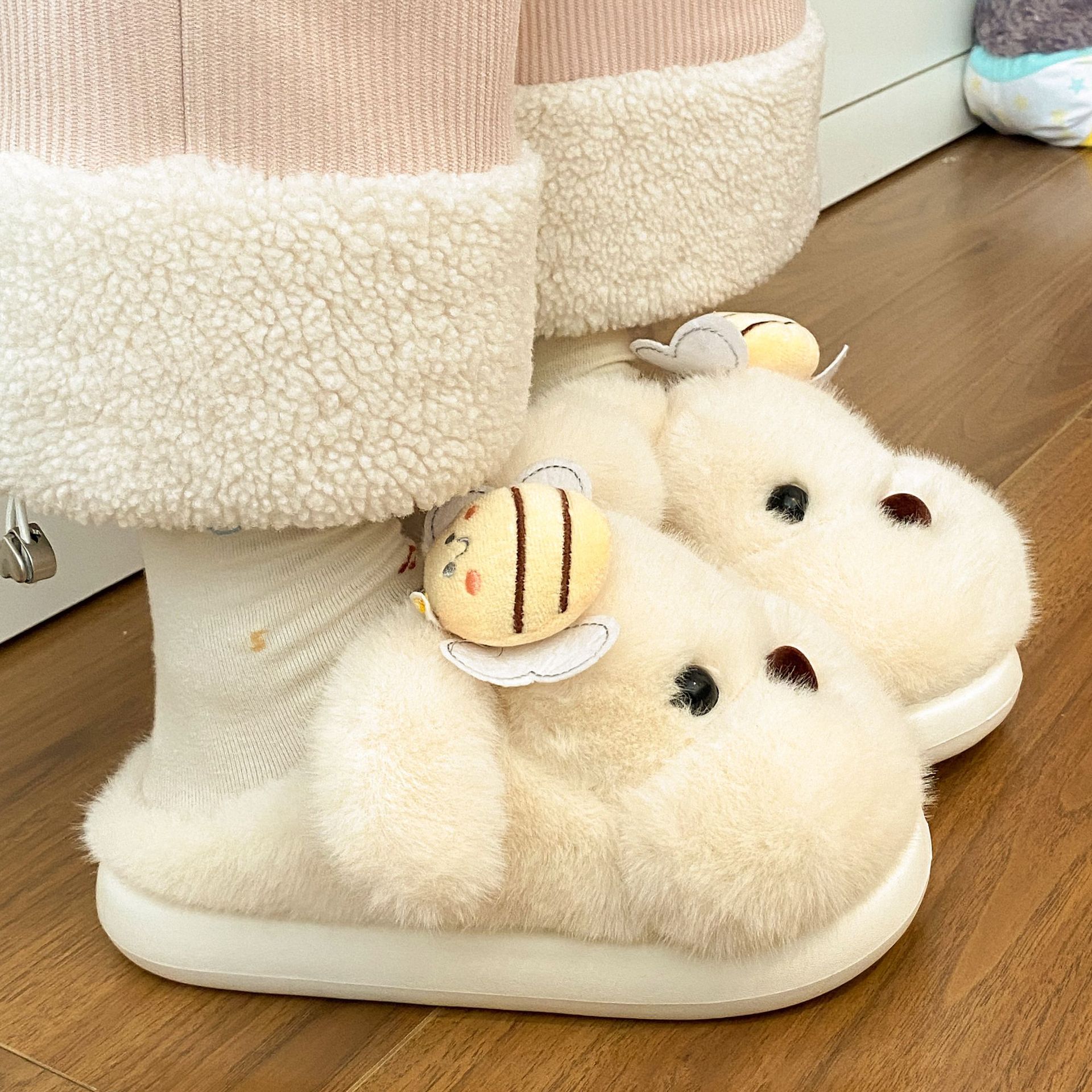 新款棉拖鞋小狗包头踩屎感可爱趣味蜜蜂毛毛鞋女2025秋冬厚底居家