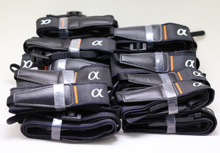 A7M4 A7C A7S3 索尼微单相机背带 A7R3 肩带 A7M3 RX1挂绳 原装