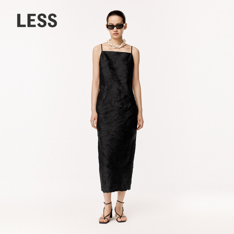 LESS夏季气质压褶含桑蚕真丝长裙无袖设计感吊带连衣裙2O5G1