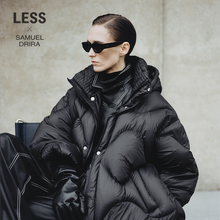 【95白鹅绒 | SAMUEL系列】LESS冬连帽宽松中长羽绒服女2O0C14310