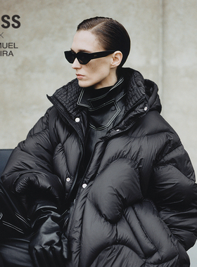 【95白鹅绒 | SAMUEL系列】LESS冬连帽宽松中长羽绒服女2O0C14310