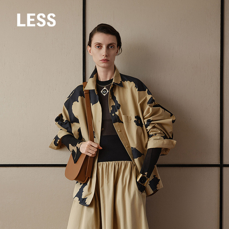 【商场同款/CNY系列】LESS2026春新款艺术印花撞色衬衫2