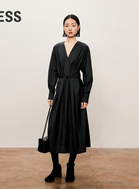 LESS秋冬绵羊毛精纺连衣裙V领气质收腰高智感长袖裙子2O0G14440