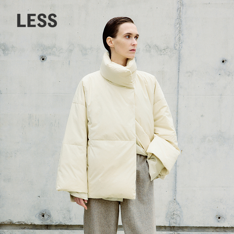 LESS冬复古翻领羽绒服小个子优雅利落气质立领羽绒服女2O9C11550
