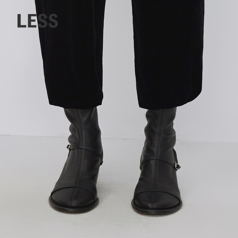 弹力羊皮，一体式几何分割处理，增加层次感