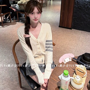 TiTi美少女 v领纽扣开衫 纯欲风春季 针织衫 上衣女 甜美四杠长袖