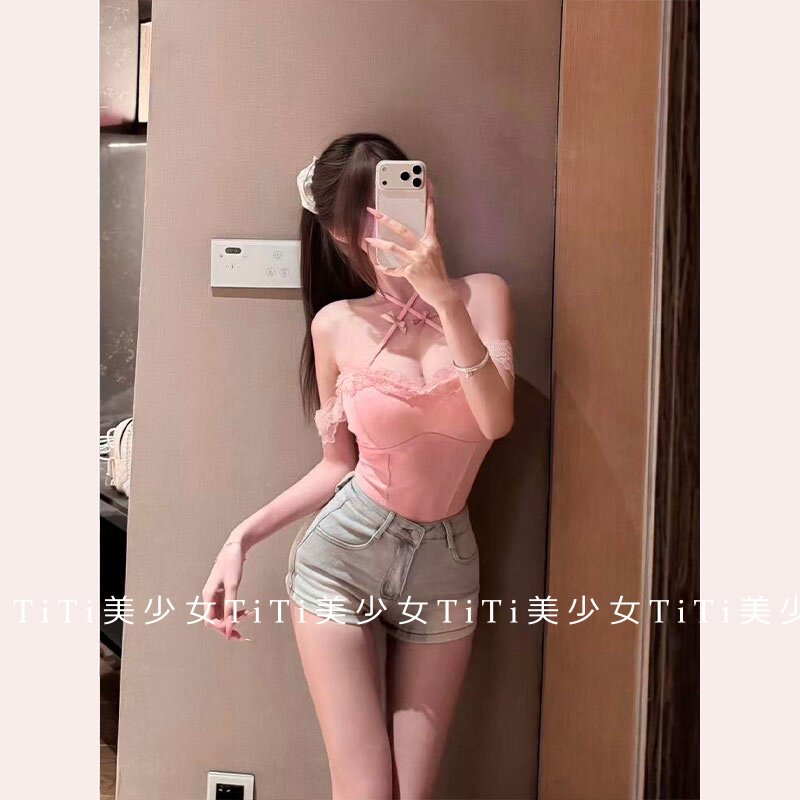 【TiTi美少女】减龄粉色小飞袖蕾丝挂脖背心女一字肩鱼骨抹胸上衣