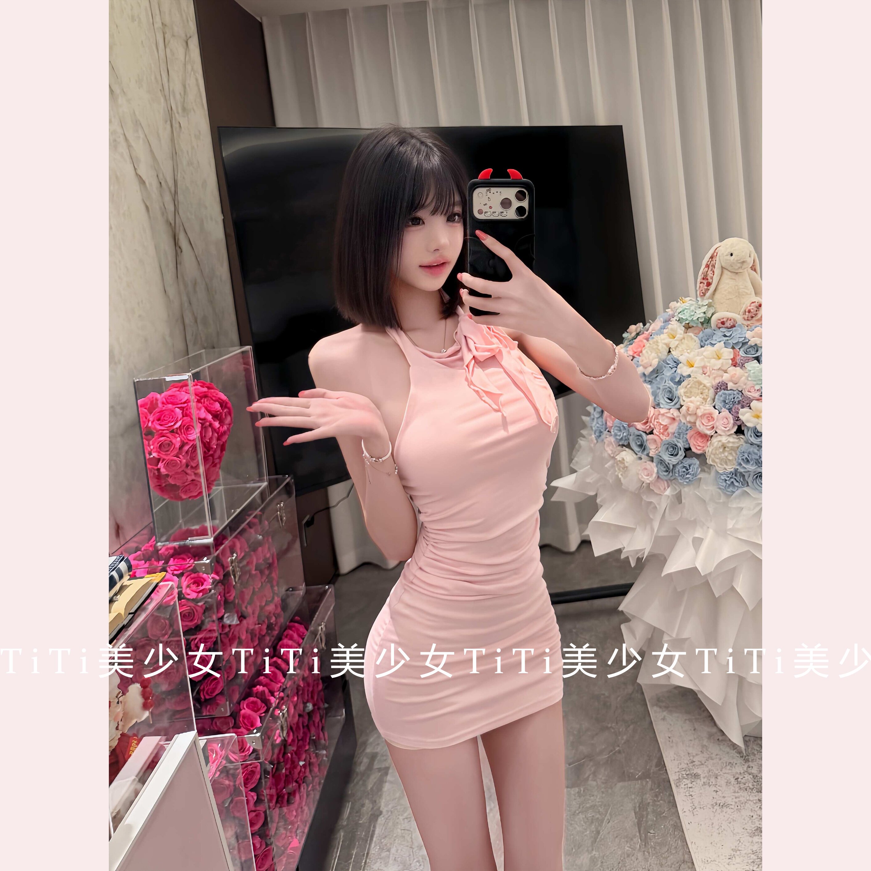 【TiTi美少女】夏季纯欲风抽褶包臀裙性感露背挂脖系带修身连衣裙