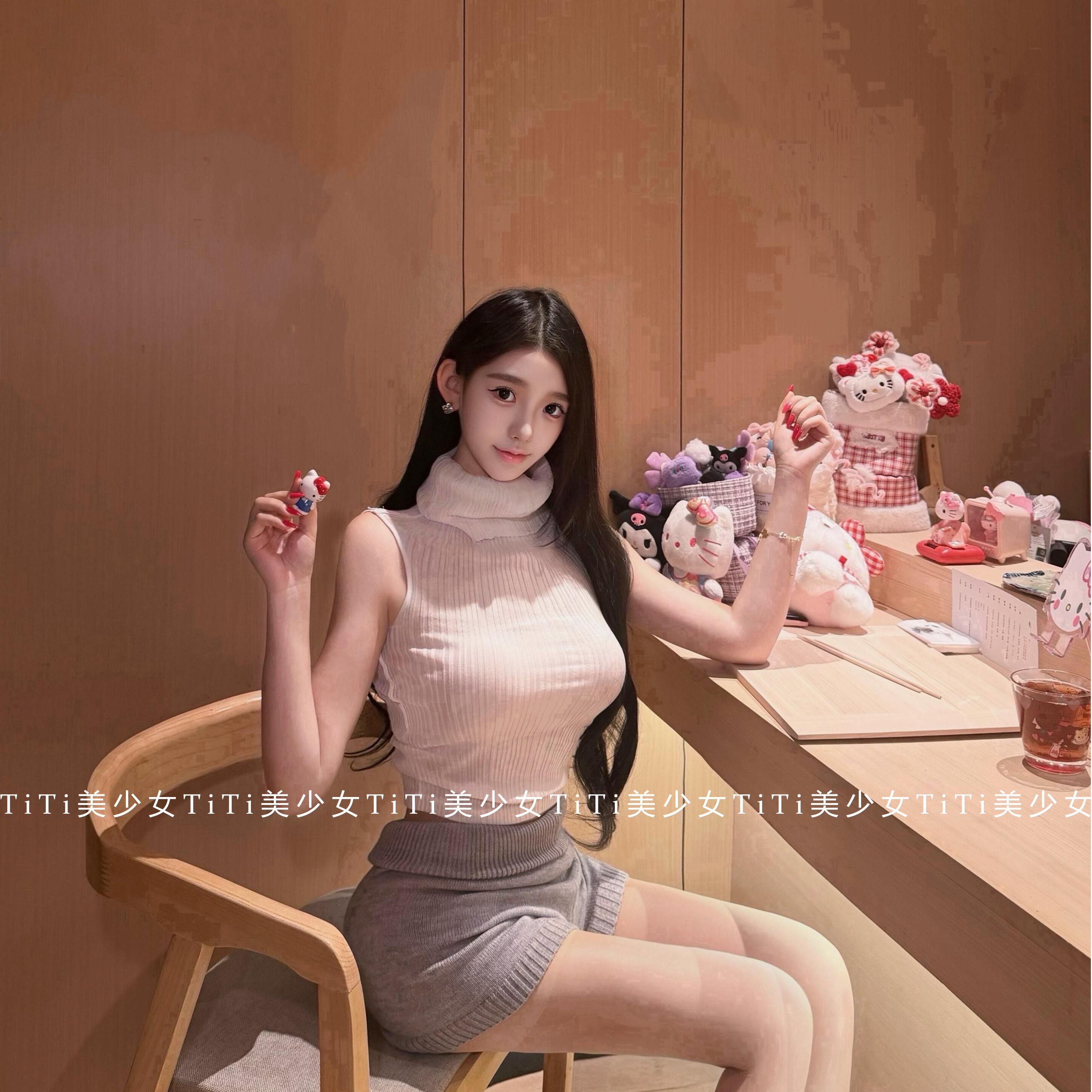 【TiTi美少女】性感新款百褶高领显胸大舒适针织背心女上衣打底衫,女装/女士精品,大码内搭,淘宝优惠券,粉丝福利购,淘宝优惠卷