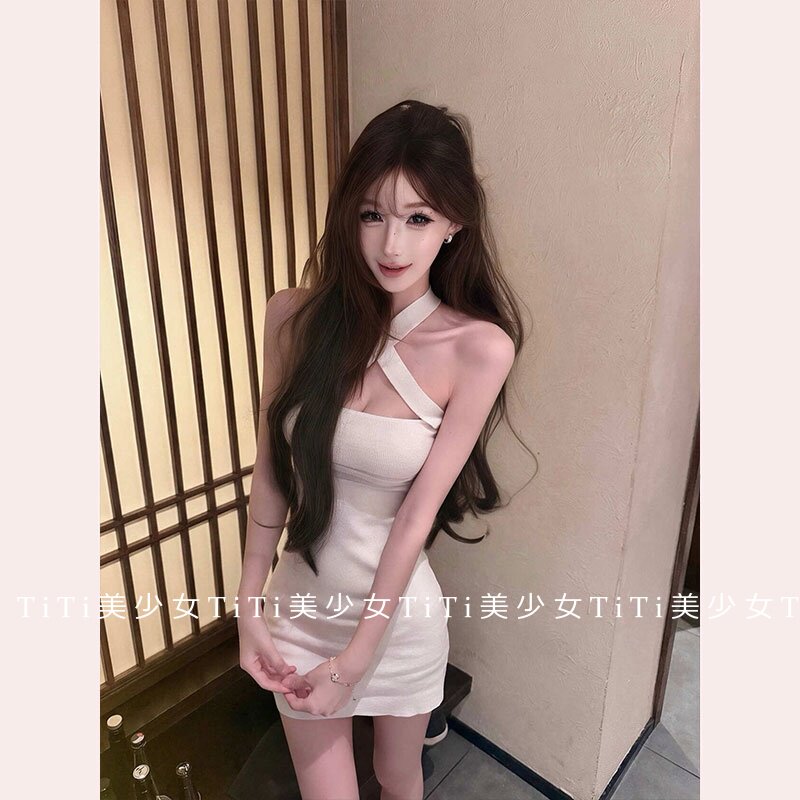 【TiTi美少女】纯欲风性感交叉可露肩设计包臀无袖针织连衣裙女装