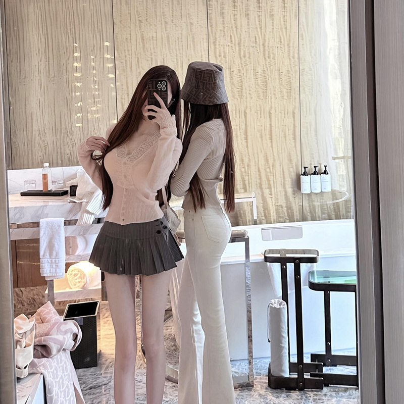 【TiTi美少女】性感纯欲纯色长袖针织衫温柔V领蕾丝拼接开衫毛衣