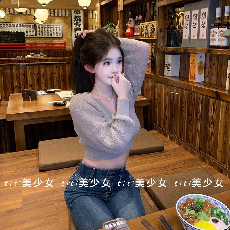 【TiTi美少女】秋冬性感学院风纯欲短款长袖上衣清纯少女薄款毛衣