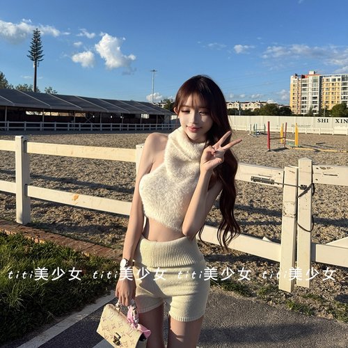 高领修身毛毛内搭毛绒上衣