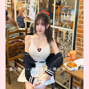 减龄长袖 纯欲针织拉链修身 外套针织背心百褶裙套装 TiTi美少女