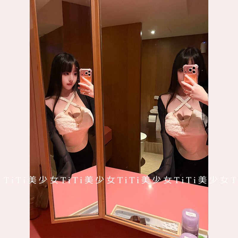 【TiTi美少女】秋冬毛茸茸交叉性感露肩袖套纯欲吊带挂脖打底上衣