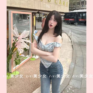 一字肩缎面印花短袖 T恤女春chic显瘦短款 上衣 TiTi美少女