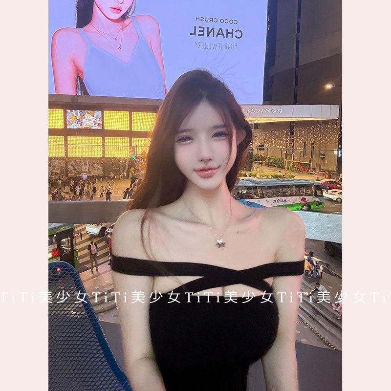 【TiTi美少女】一字肩交叉性感连衣裙辣妹纯欲挂脖针织包臀短裙子