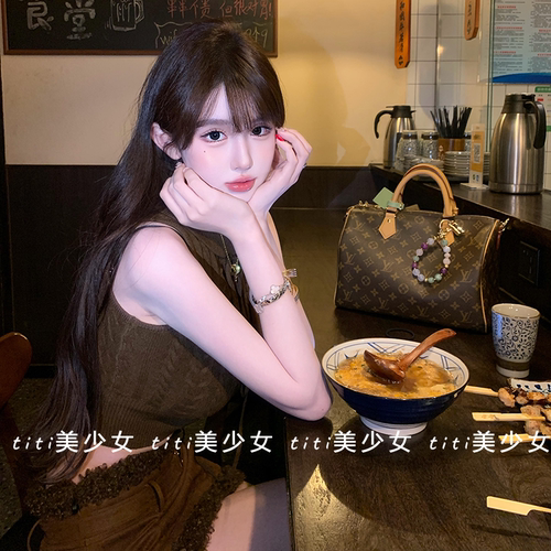 高领女装镂空显胸短背心