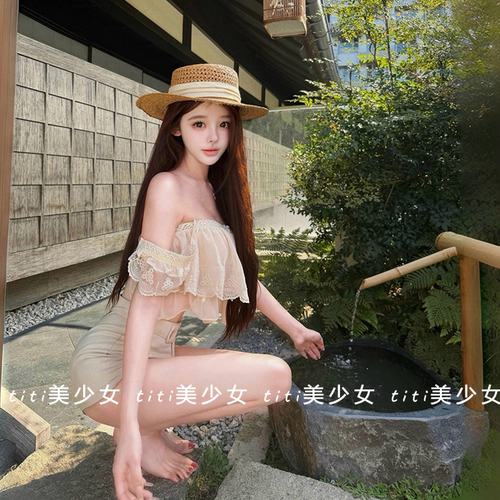 拼接荷叶边显瘦百搭短款上衣
