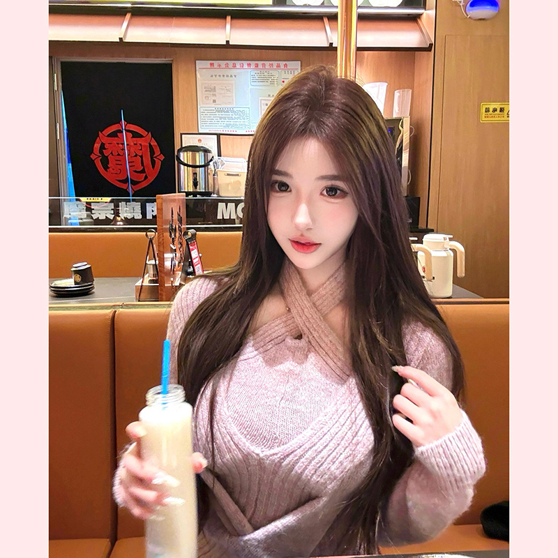 设计感立体扭结挂脖针织衫