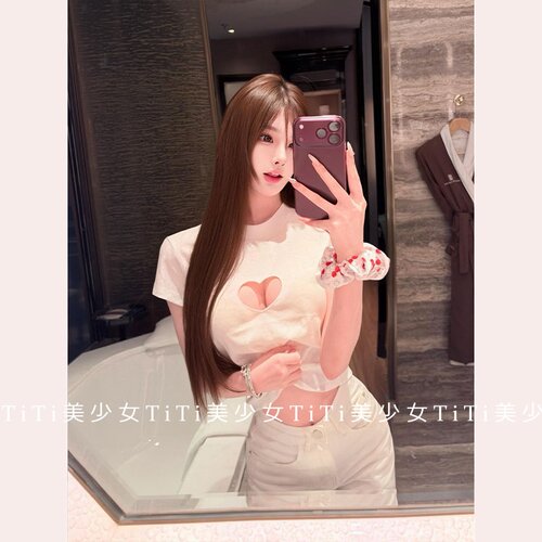 短款T恤减龄休闲百搭修身上衣女