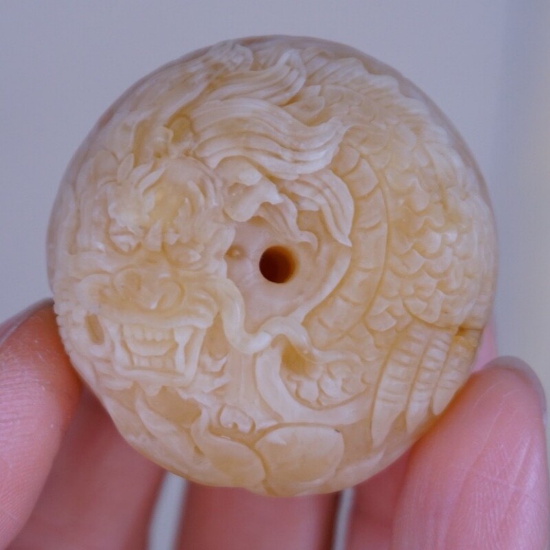 正品天然俄料高品质白花蜡蜜蜡龙扣吊坠挂件文玩名家工艺珠宝饰品