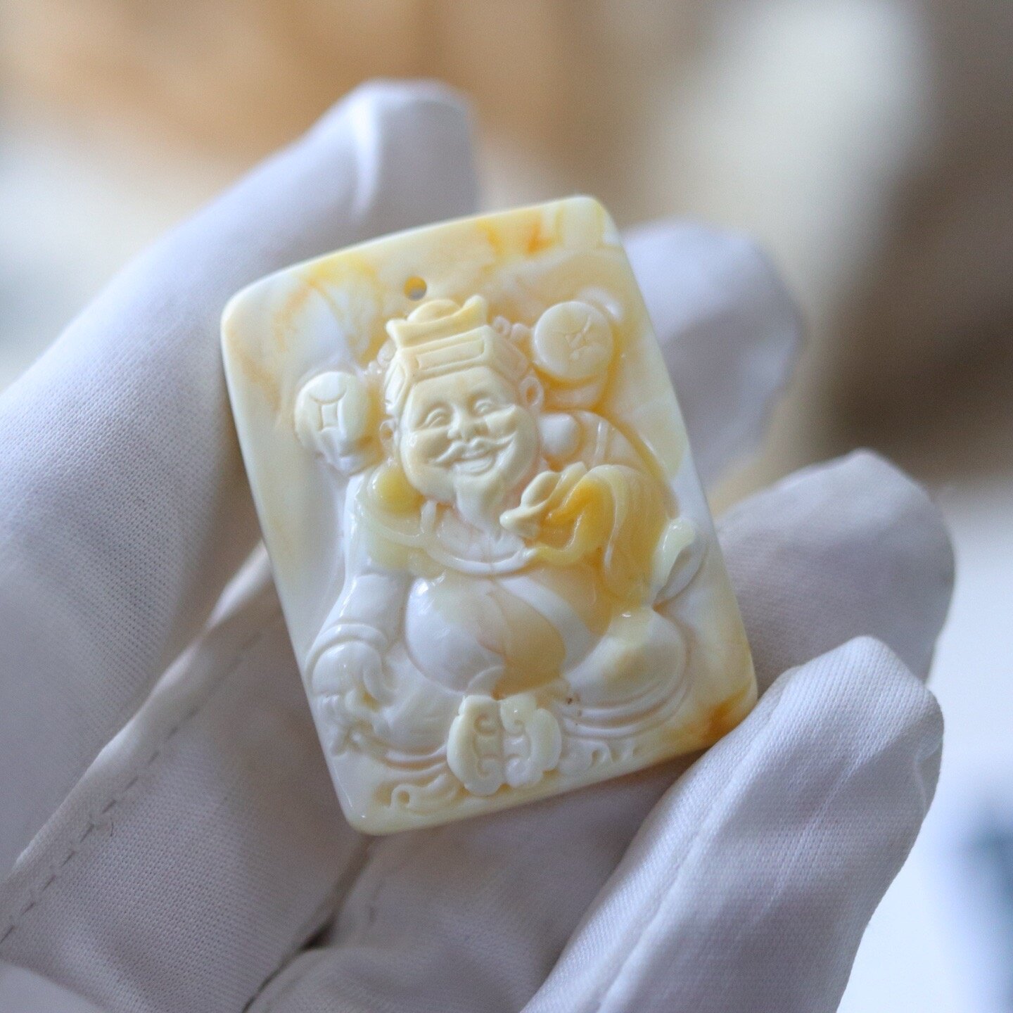 正品天然俄料高品质白蜡蜜蜡 财神爷 浮雕吊坠文玩工艺珠宝饰品