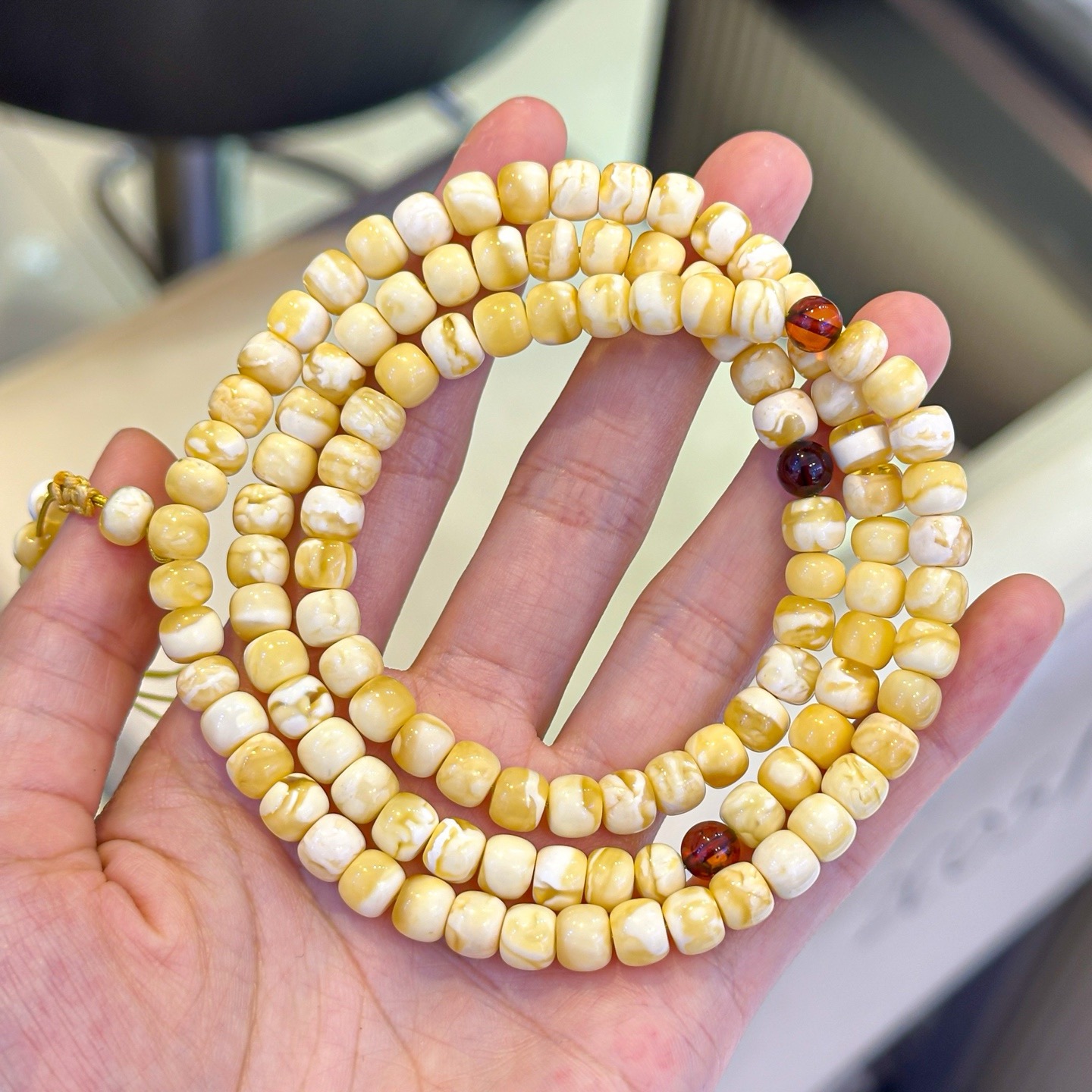 正品天然俄料精品小年份蜜蜡6.5mm圆珠108念珠文玩百搭珠宝饰品