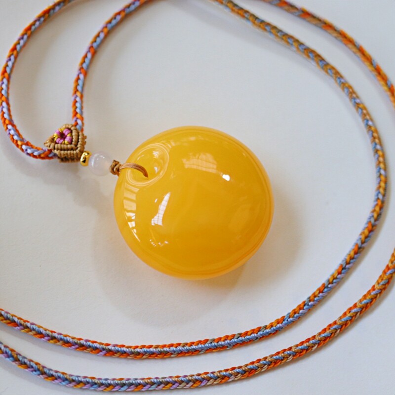 正品天然俄料精品原矿鸡油黄蜜蜡公主扣吊坠时尚文玩百搭珠宝饰品