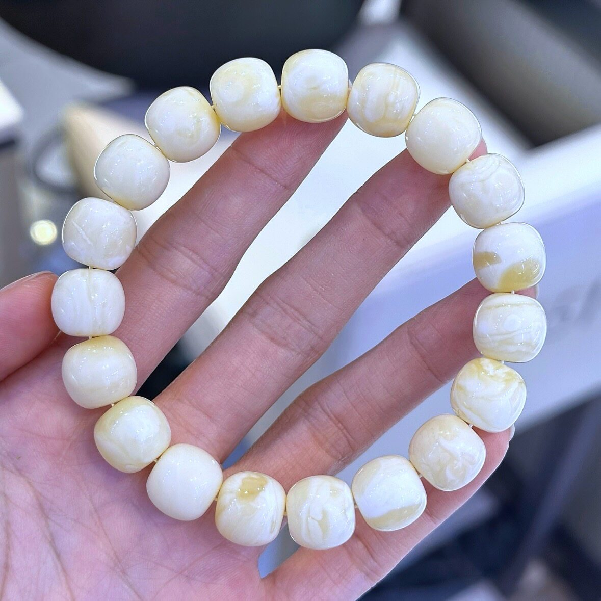 正品天然俄料原矿浓白花蜡蜜蜡12mm老型手链女款单圈文玩珠宝饰品