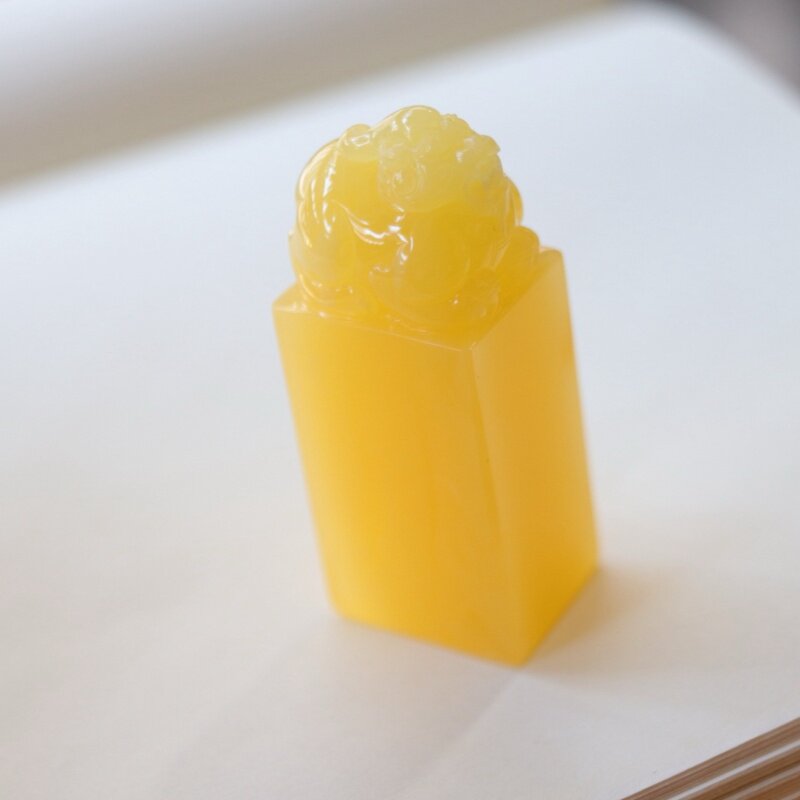 正品天然俄料高品质满蜡黄花蜡蜜蜡貔貅圆雕印章文玩工艺珠宝饰品